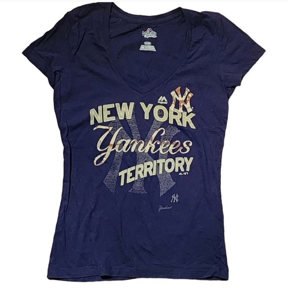 💙⚾️ New York Yankees Tee · Majestic Fan Fashion · Size Small - Picture 1 of 2
